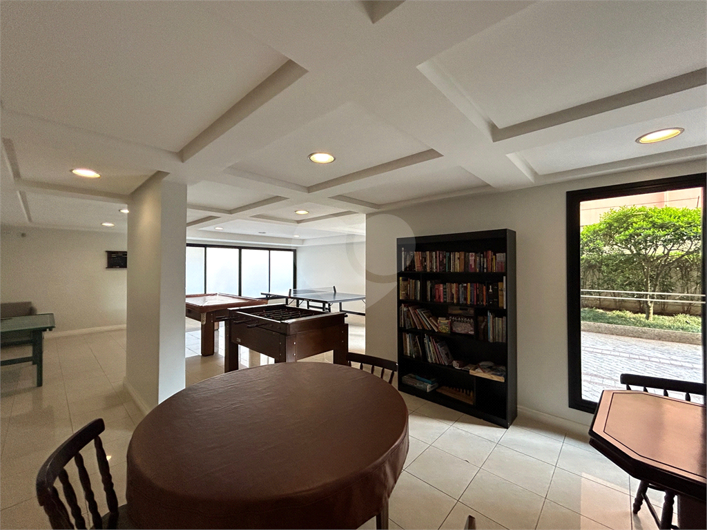 Apartamento com 126m² com 03 suítes e 03 vagas de garagem fixas. 