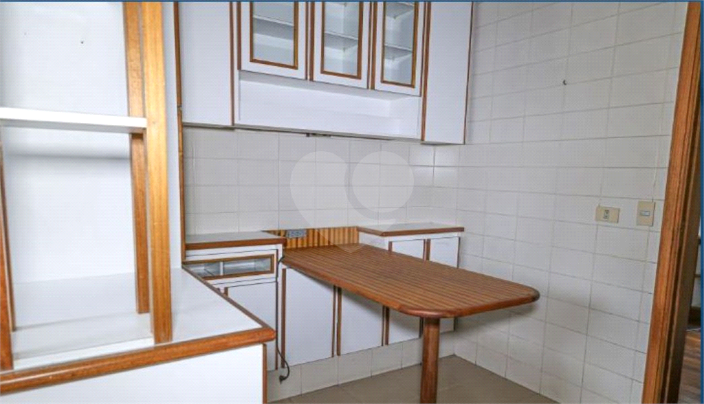 Venda de Apartamento em Perdizes com 4 suítes e 3 vagas