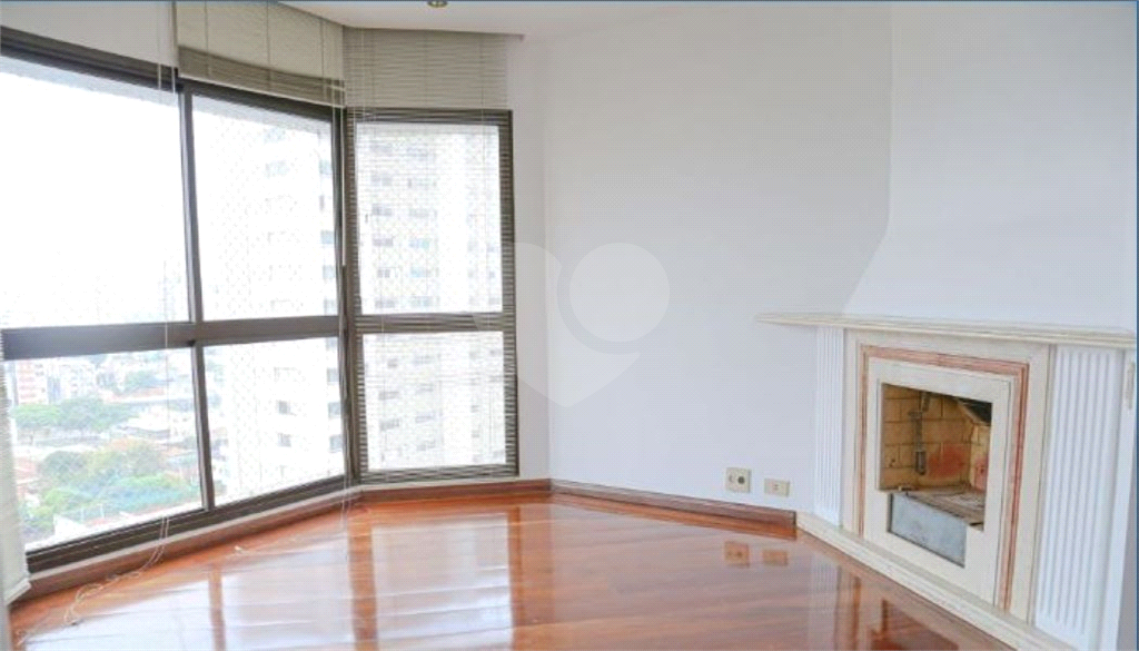 Venda de Apartamento em Perdizes com 4 suítes e 3 vagas