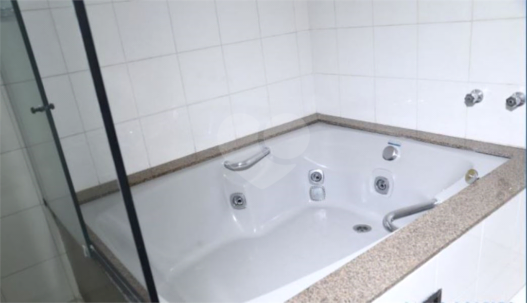 Venda de Apartamento em Perdizes com 4 suítes e 3 vagas