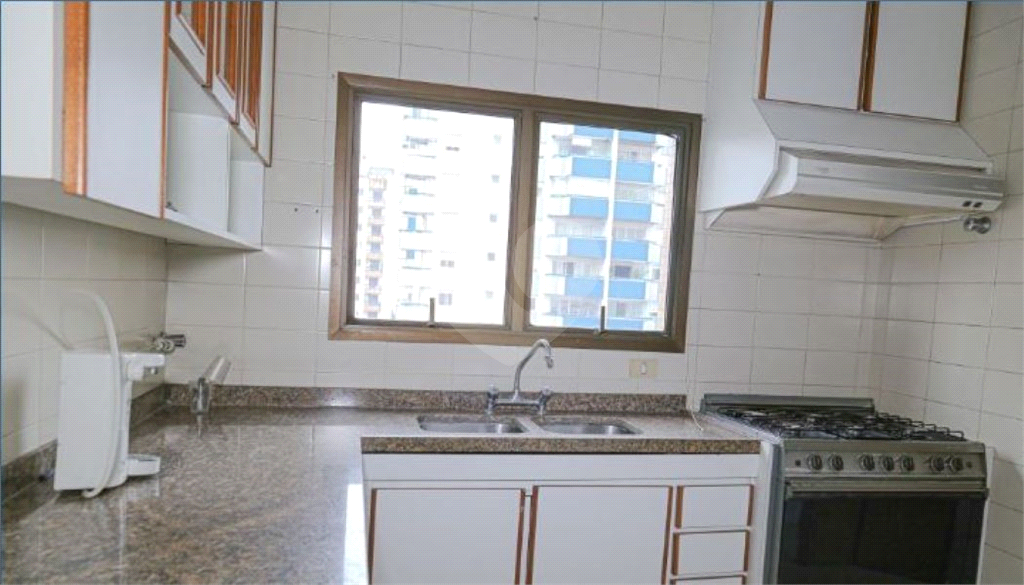 Venda de Apartamento em Perdizes com 4 suítes e 3 vagas