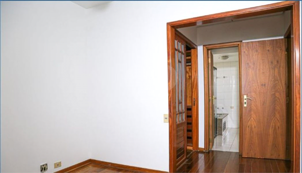 Venda de Apartamento em Perdizes com 4 suítes e 3 vagas