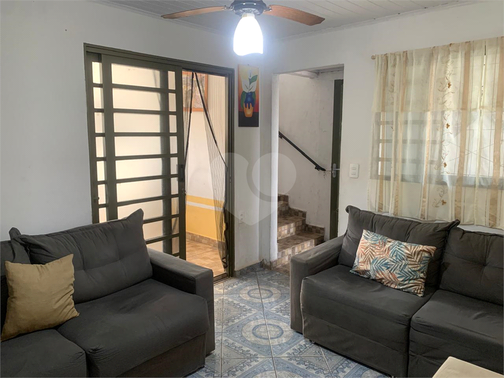 Casa à venda com 3 quartos, 130m² - Foto 1