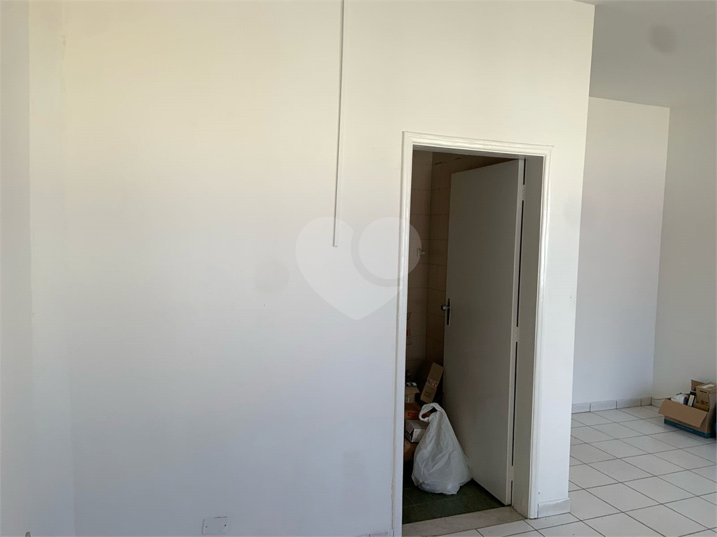 SALAS em VILA ROMANA
