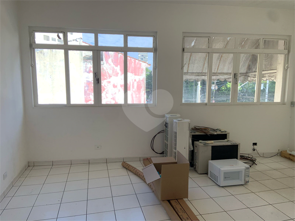 SALAS em VILA ROMANA