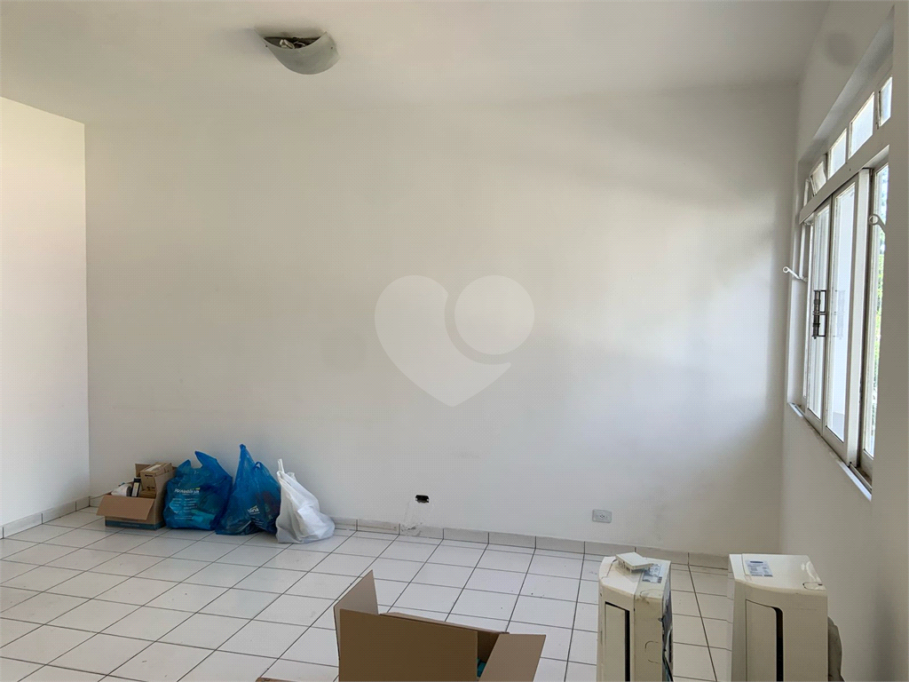 SALAS em VILA ROMANA