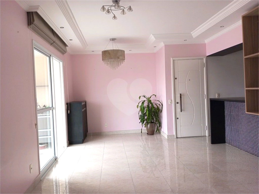 Apartamento de 78 m com 2 dormitórios no bairro do Limão