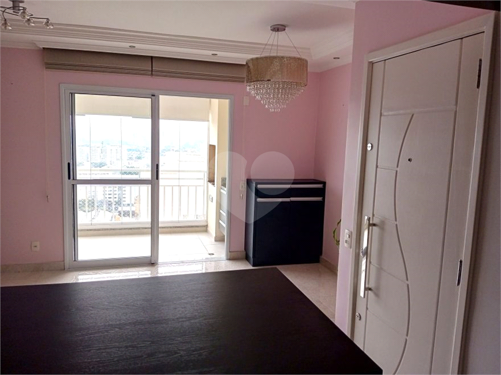 Apartamento de 78 m com 2 dormitórios no bairro do Limão