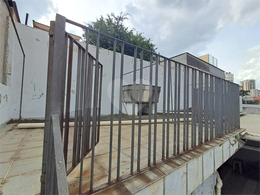 Casa sobrado de 202m² com 3 quartos, 1 suíte quintal grande 3 vagas Vila Romana