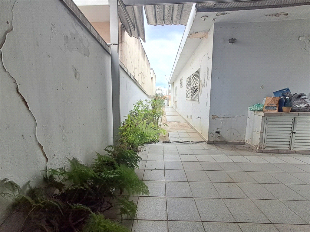 Casa sobrado de 202m² com 3 quartos, 1 suíte quintal grande 3 vagas Vila Romana