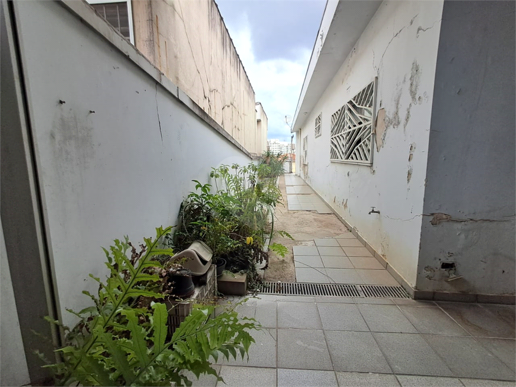 Casa sobrado de 202m² com 3 quartos, 1 suíte quintal grande 3 vagas Vila Romana