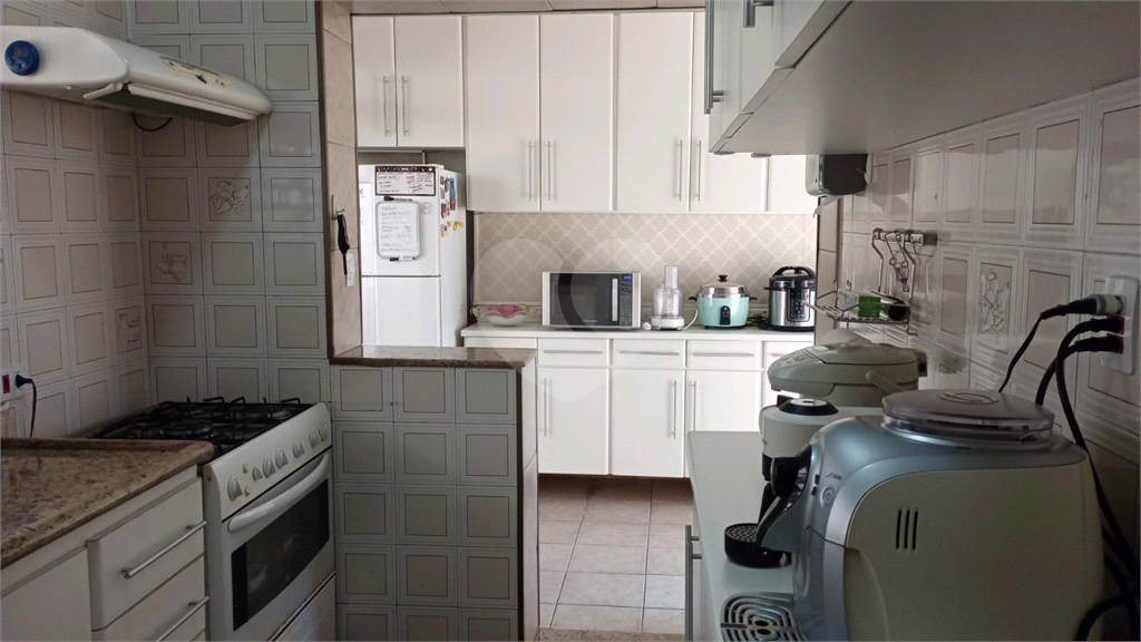 Casa à venda e aluguel com 3 quartos, 273m² - Foto 14