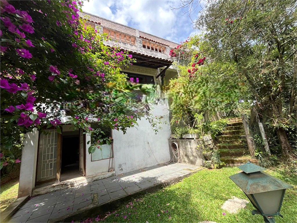Casa à venda | 1260m² | 4 suítes | 6 vagas em Roseira | Mairiporã SP!
