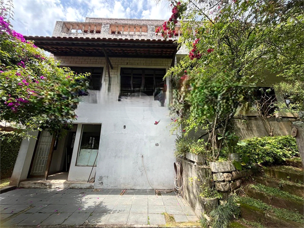Casa à venda | 1260m² | 4 suítes | 6 vagas em Roseira | Mairiporã SP!
