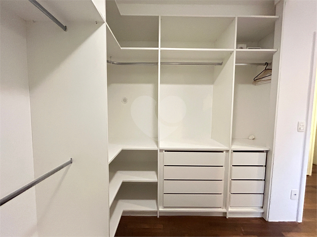 Apartamento na Vila Leopoldina de 158m2 com Hall Privativo com 03 suítes e 03 vagas de Garagem