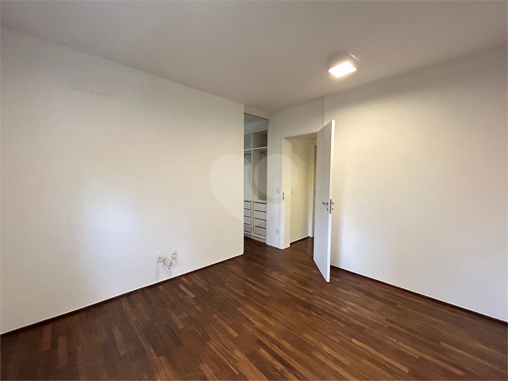 Apartamento na Vila Leopoldina de 158m2 com Hall Privativo com 03 suítes e 03 vagas de Garagem