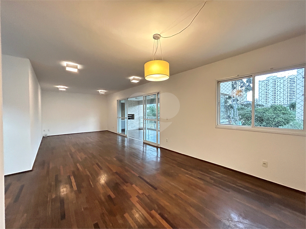 Apartamento na Vila Leopoldina de 158m2 com Hall Privativo com 03 suítes e 03 vagas de Garagem