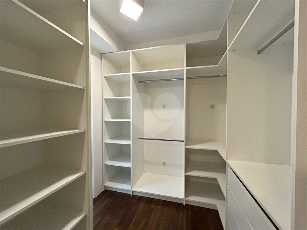 Apartamento na Vila Leopoldina de 158m2 com Hall Privativo com 03 suítes e 03 vagas de Garagem