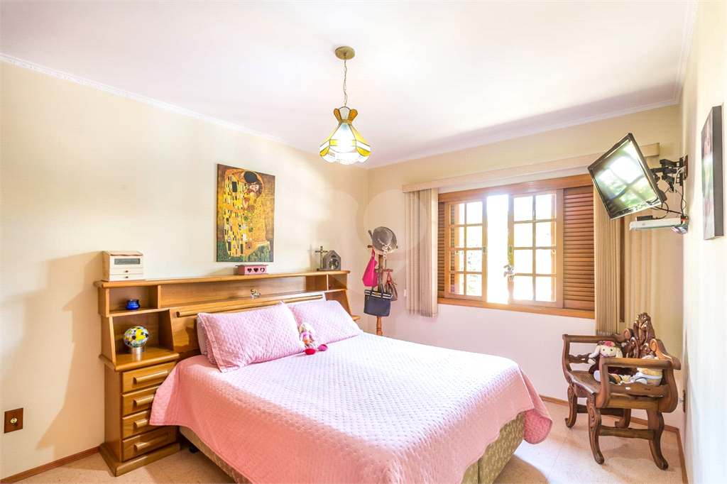 Casa à venda com 3 quartos, 230m² - Foto 8