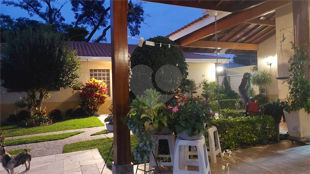 Casa à venda com 3 quartos, 230m² - Foto 25