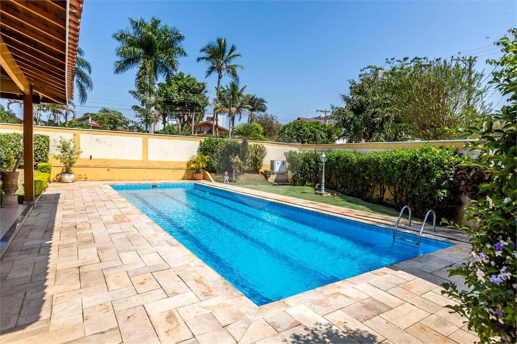 Casa à venda com 3 quartos, 230m² - Foto 2