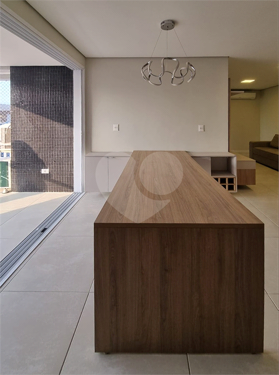 APARTAMENTO em ITAGUÁ