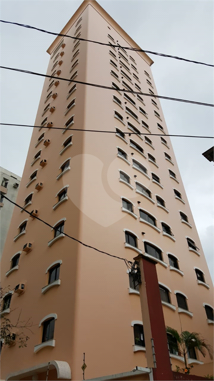 Apartamento na Praia das Pitangueiras, no Guarujá. 4 quartos, 3 suítes, 2 vagas! 