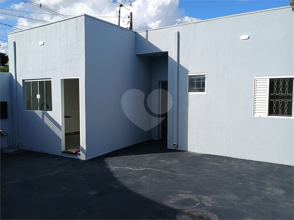 Casa à venda com 2 quartos, 83m² - Foto 1