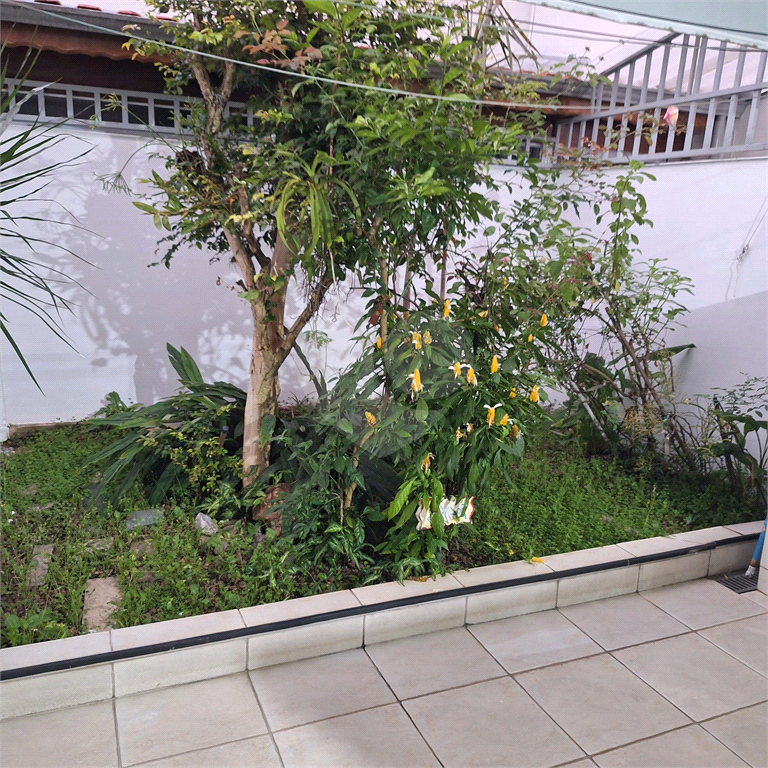 Sobrado para locação próximo ao Shopping Park Santana em rua sem saída 03 dormitórios e 02 vagas de garagem 