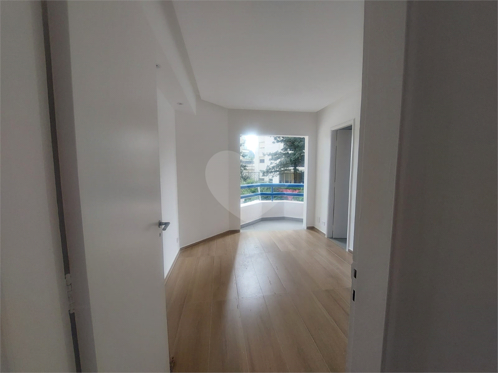 PINHEIROS - LINDO APARTAMENTO REFORMADO 