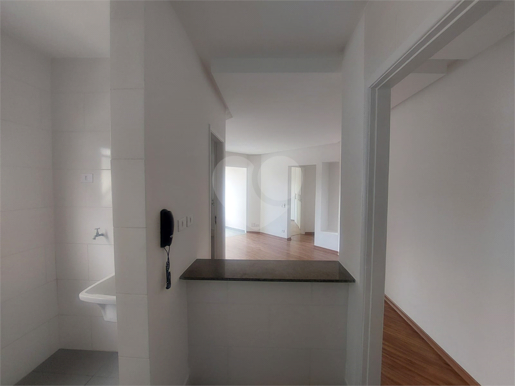 PINHEIROS - LINDO APARTAMENTO REFORMADO 