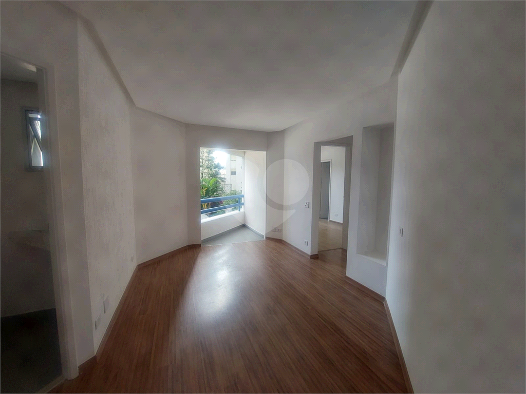 PINHEIROS - LINDO APARTAMENTO REFORMADO 
