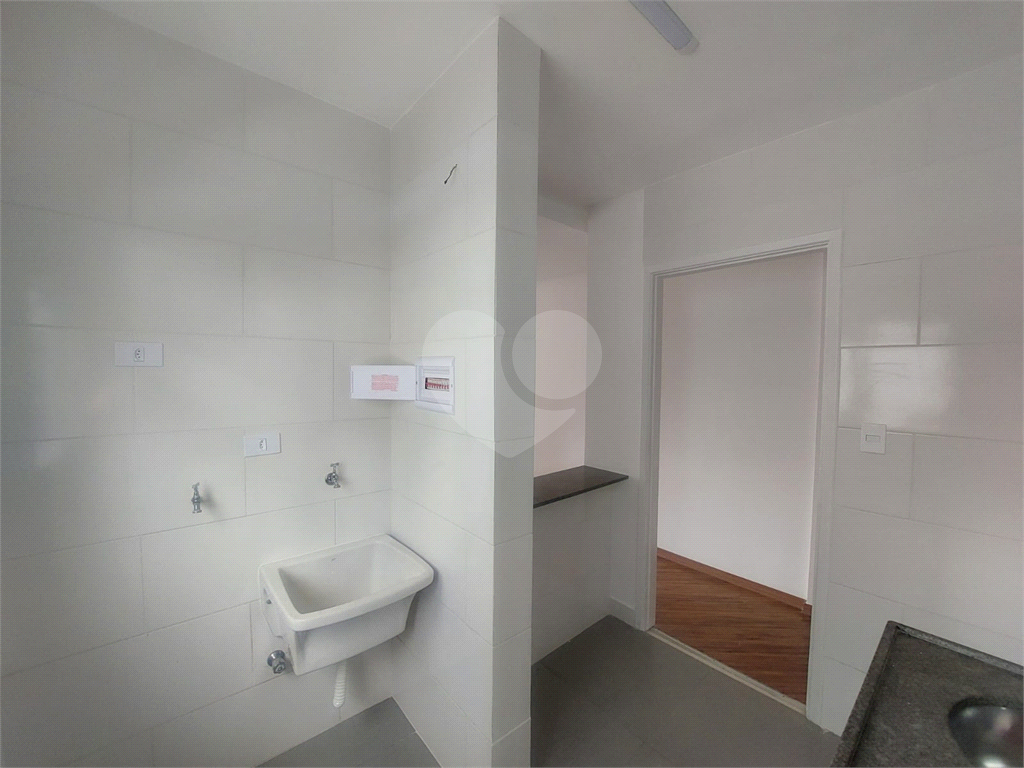 PINHEIROS - LINDO APARTAMENTO REFORMADO 