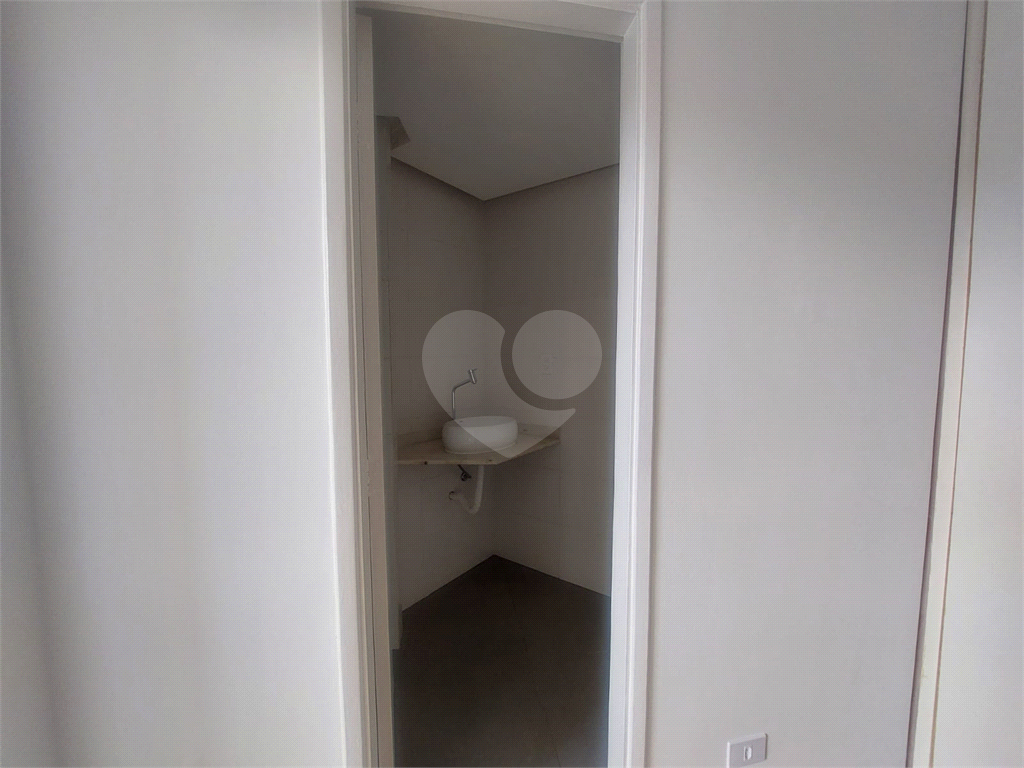 PINHEIROS - LINDO APARTAMENTO REFORMADO 