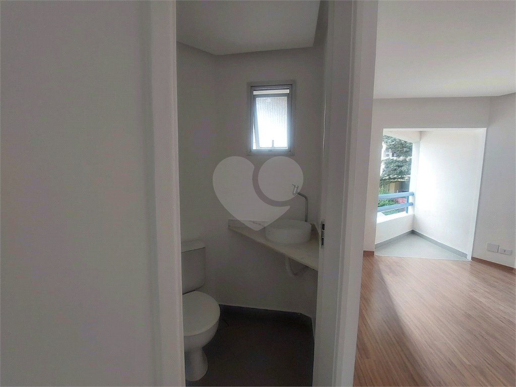 PINHEIROS - LINDO APARTAMENTO REFORMADO 