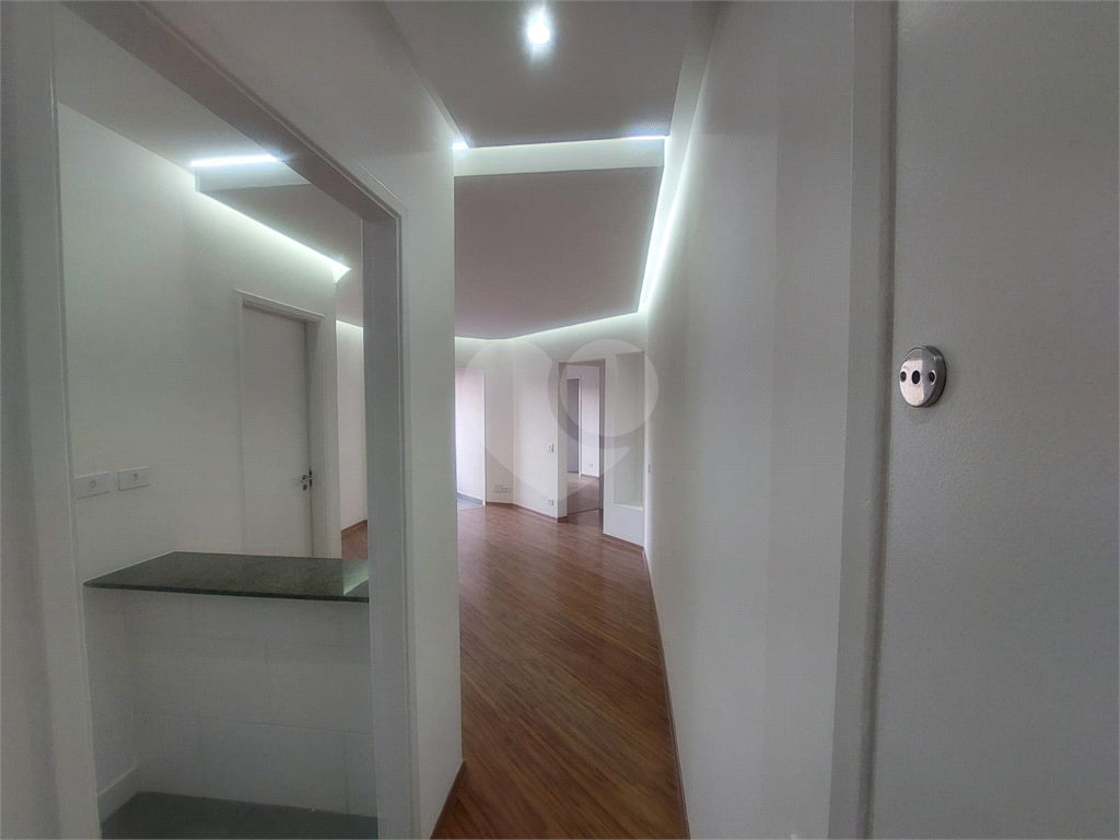 PINHEIROS - LINDO APARTAMENTO REFORMADO 