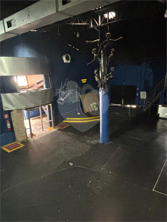 Galpão Comercial na Serra da Cantareira com 700m² AC em 2580m² de terreno, 80 vagas