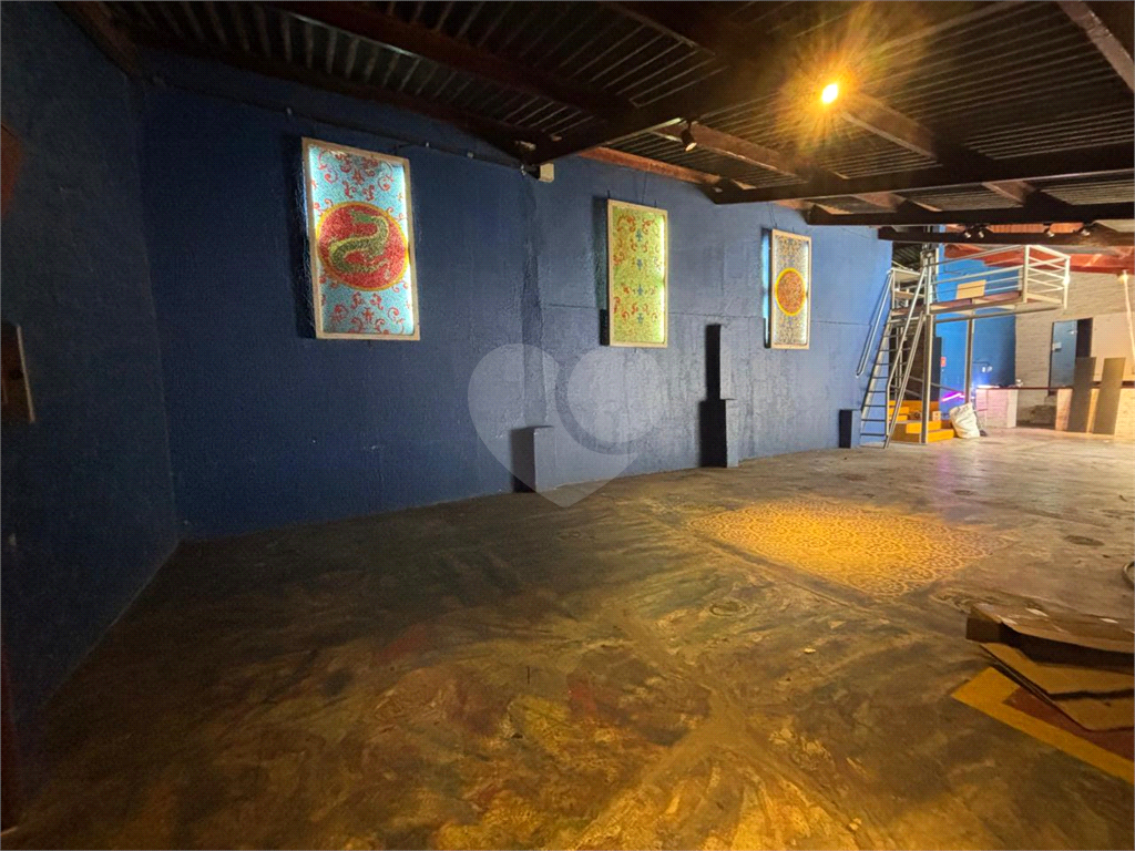 Galpão Comercial na Serra da Cantareira com 700m² AC em 2580m² de terreno, 80 vagas