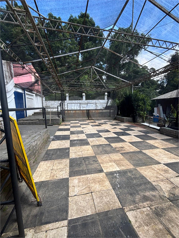 Galpão Comercial na Serra da Cantareira com 700m² AC em 2580m² de terreno, 80 vagas
