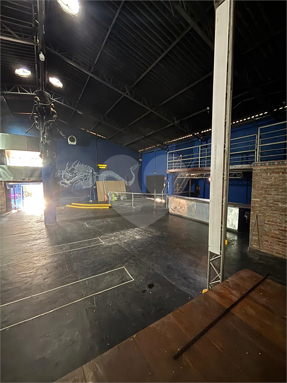 Galpão Comercial na Serra da Cantareira com 700m² AC em 2580m² de terreno, 80 vagas