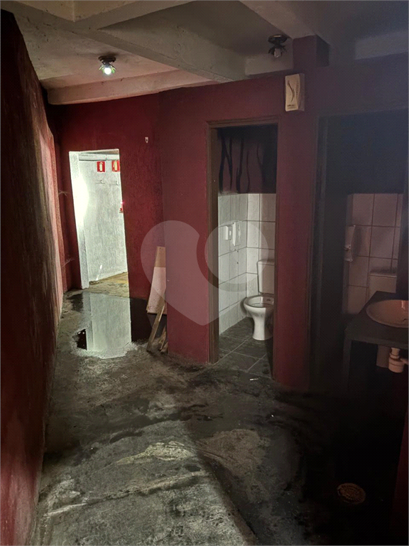 Galpão Comercial na Serra da Cantareira com 700m² AC em 2580m² de terreno, 80 vagas