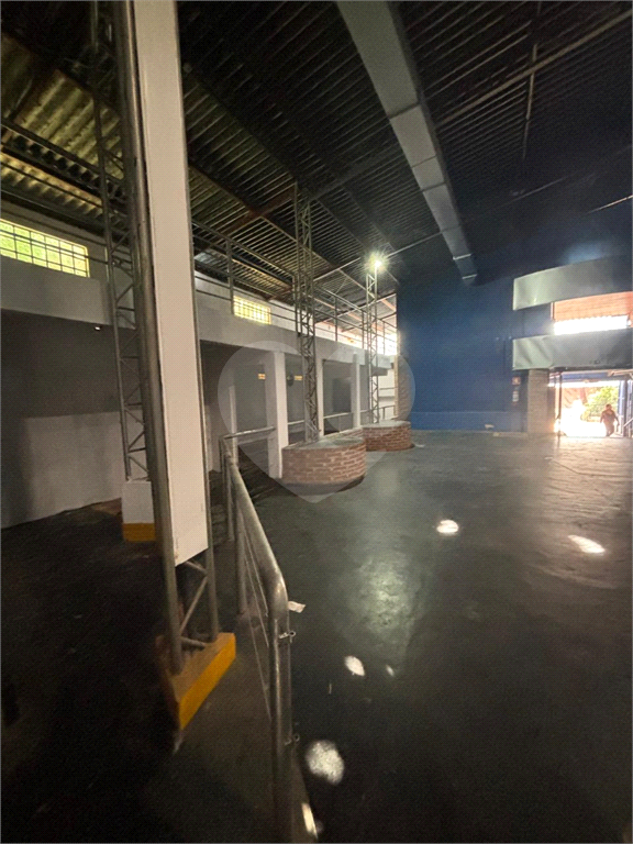 Galpão Comercial na Serra da Cantareira com 700m² AC em 2580m² de terreno, 80 vagas