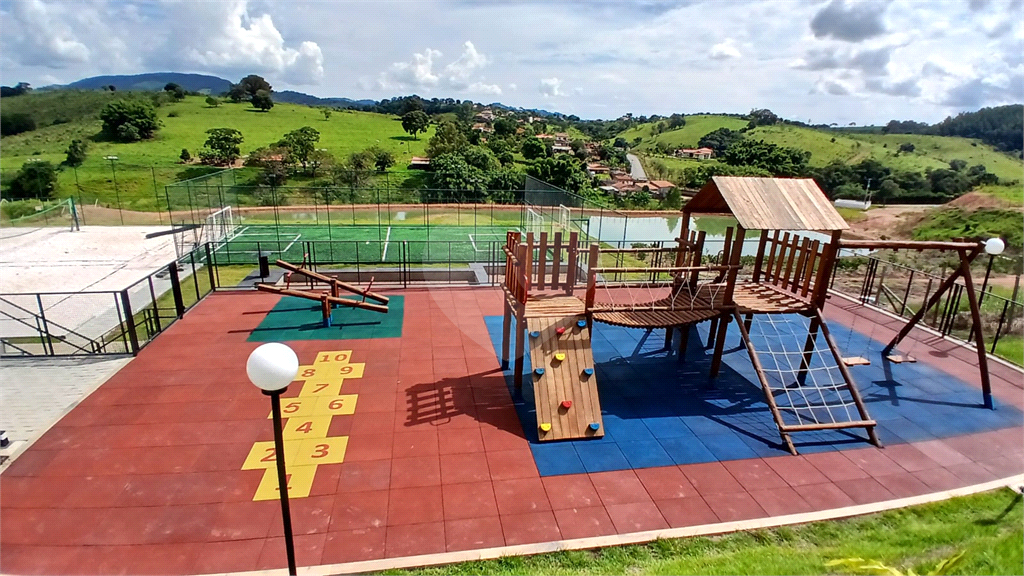 TERRENO DE ALTO PADRAO EM CONDOMINIO FECHADO