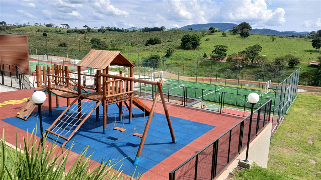 TERRENO DE ALTO PADRAO EM CONDOMINIO FECHADO