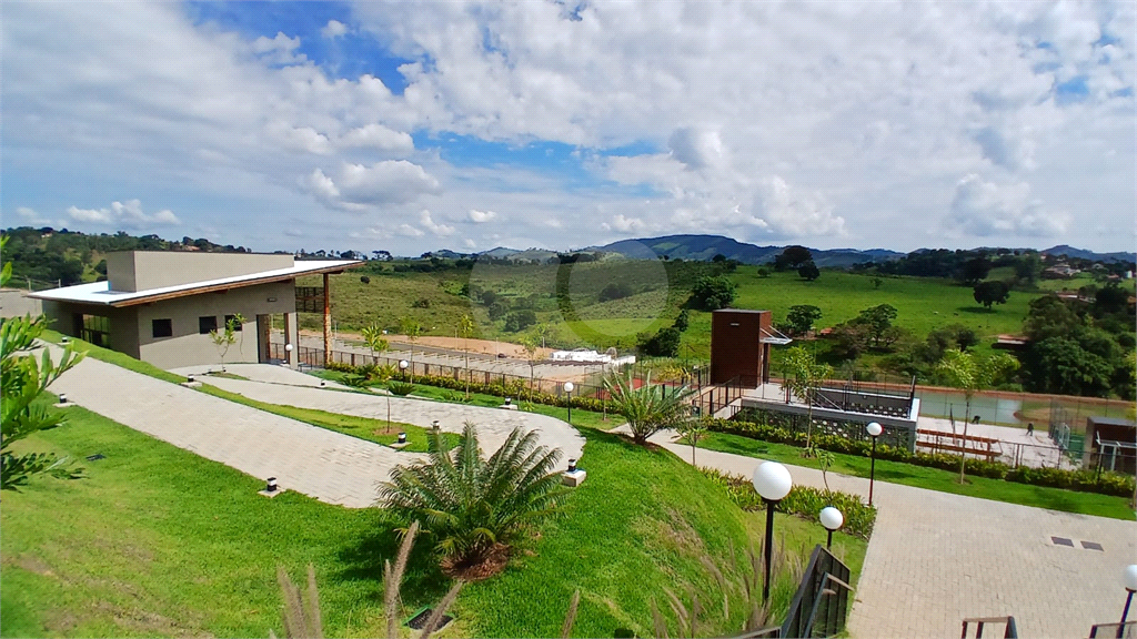 TERRENO DE ALTO PADRAO EM CONDOMINIO FECHADO
