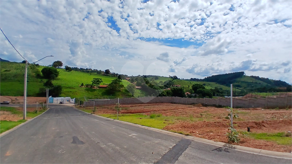 TERRENO DE ALTO PADRAO EM CONDOMINIO FECHADO