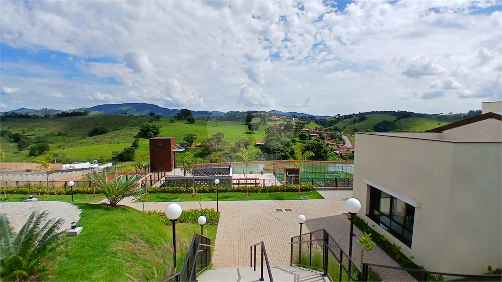 TERRENO DE ALTO PADRAO EM CONDOMINIO FECHADO