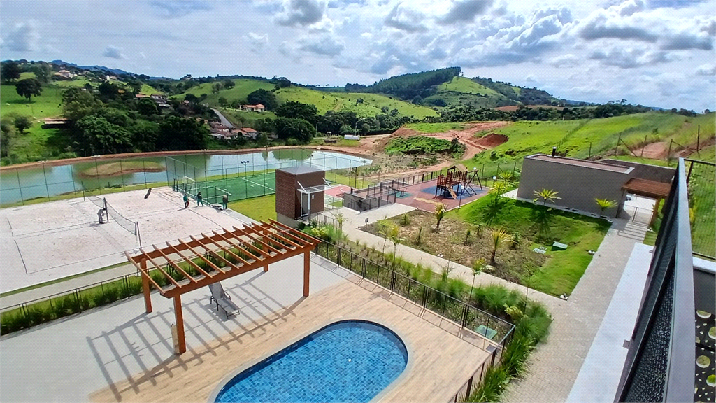TERRENO DE ALTO PADRAO EM CONDOMINIO FECHADO