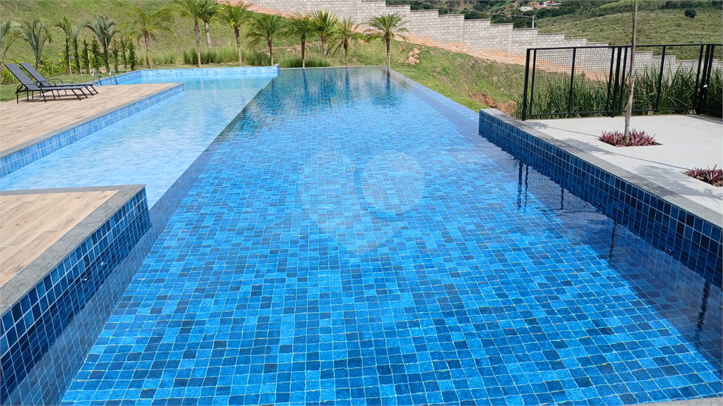TERRENO DE ALTO PADRAO EM CONDOMINIO FECHADO