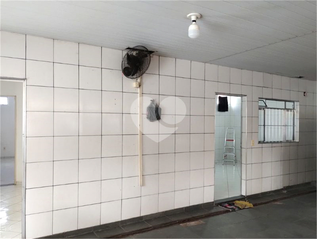 Casa à Venda na Vila Maria | 300 m² | 7 dormitórios (1 suíte) | 5 vagas!